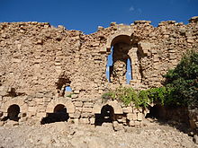 Photograph of ruined fortifications at Dara
