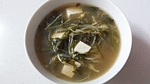 Dallae-doenjang-guk (soybean paste soup with Korean wild chives)