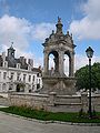 Fountain and façade of the town hall of Châteaudun