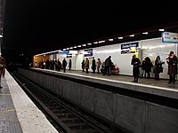 Line 13 platforms