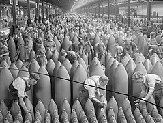 Painting shells in the National Shell Filling Factory, Chilwell. July 1917
