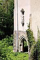 Neugotisches Portal der ehemaligen Huttenburg