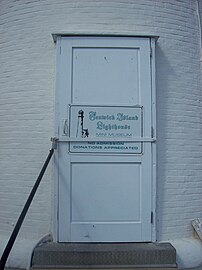 Main entrance to lighthouse (2009)