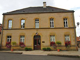 The town hall in Norroy-le-Veneur