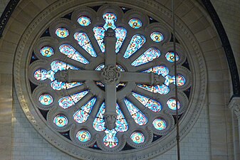 Transept rose window