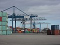 Kräne für den Containerumschlag am Hafen Wörth