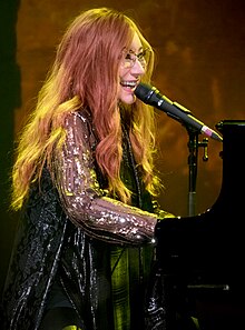 Amos in concert at the theatre at Ace Hotel in Los Angeles, 2017