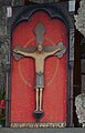 Zentrale Wallfahrtsfigur: das Hülfenskreuz aus dem 12. Jahrhundert am Gnadenaltar in der Kirche