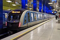 Sechsteiliger Triebzug der Baureihe C2 der U-Bahn München