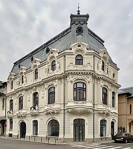 Mița the Cyclist House in Bucharest by Nicolae C. Mihăescu (1908), mix of Beaux Arts and Art Nouveau[102]