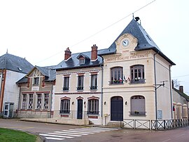 The town hall in Chevrainvilliers