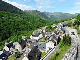 A general view of Saint-Aventin