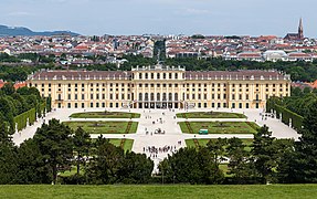 Schloss Schönbrunn Wien 2014 (Zuschnitt 2)