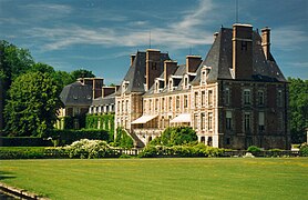 Château de Courances viewed from garden (côté jardin).
