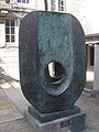 Skulptur vor dem Rathaus von St Ives