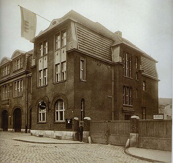 Fire station building circa 1911