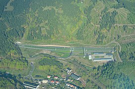 Luftaufnahme AS 18 Oberhof, links Rennsteigtunnel, rechts Tunnel Hochwald