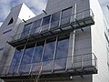 Dekonstruktivismus: Feuerverzinkte Balkone der Erweiterung der Kunstakademie München