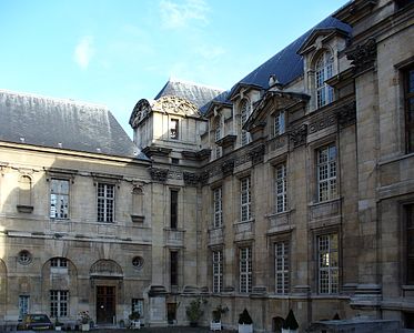 The Hôtel d'Angoulême Lamoignon, at 24 rue Pavée in the Marais. (1585–89), now the library of the history of Paris