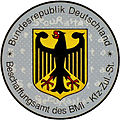 Zulassungsplakette des BMI, beispiels­weise für Fahrzeuge des Technischen Hilfswerks