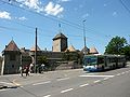 Van Hool-Trolleybus 11 vor dem Schloss Chillon