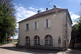 The town hall in Lavans-Quingey