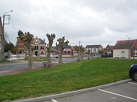 The main square in Mœuvres