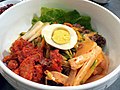 Hoe-naengmyeon (cold noodles with hoe)