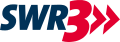 Zweifarbiges Logo mit den Pfeilen hinter dem Text, SWR in Blau, Pfeile und 3 in Rot