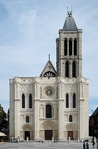 The west façade of the Basilica of Saint-Denis, after restoration. It originally had two towers.(1140–1144)