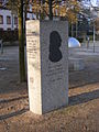 Steinernes Buch-Monument für Jean Paul, gegenüber dem Markgräflichen Opernhaus in Bayreuth