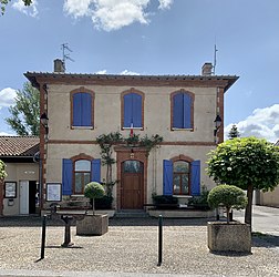 The town hall in Bonrepos-sur-Aussonnelle