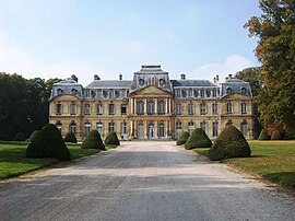 Castle of Champlâtreux