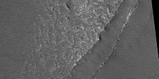 Narrow ridge, as seen by HiRISE