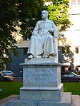 Statue Robert Koch vor der Charité Berlin