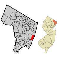 Location of Englewood Cliffs in Bergen County highlighted in red (left). Inset map: Location of Bergen County in New Jersey highlighted in orange (right).