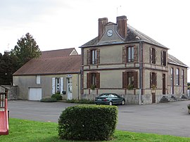 The town hall in Margny