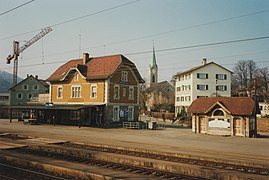 Stationsgebäude und WC (1996)