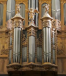 Detail of the organ pipes and decoration