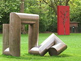 Skulpturen von Friedrich Gräsel und Gloria Friedmann auf dem Moltkeplatz