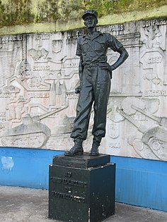 Statue of Leclerc in Douala