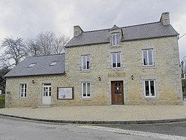The town hall in Aucaleuc