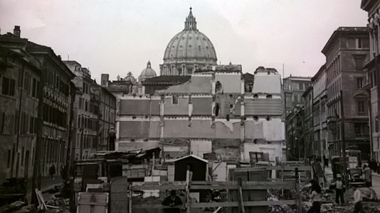 Demolition of the Spina di Borgo at Piazza Scossacavalli (1937)