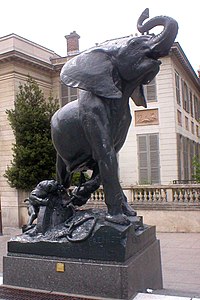 Jeune éléphant pris au piège by Emmanuel Frémiet.