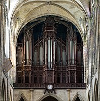 The organ of the Cathedral-Basilica of Saint-Denis (France), first organ of Aristide Cavaille-Coll containing numerous innovations, and especially the first Barker lever.