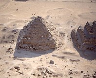 Königinnenpyramide G III-a