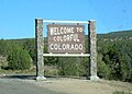 The Colorado state welcome sign.