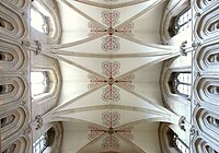 Four-part vaults of Wells Cathedral (begun 1176)