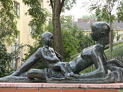 Bronzeplastik Mutter und Kind von Siegfried Charoux