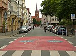Hannover: Fahrradstraße mit roter Einfärbung in Kreuzungsbereichen
